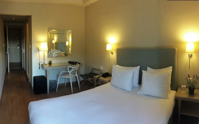 Avra Hotel