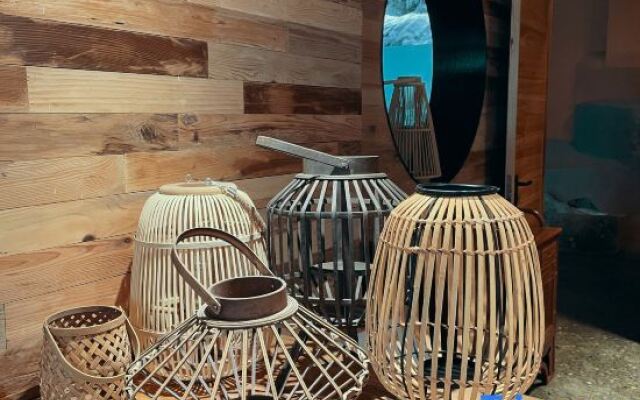 Youwu mountain home landscape garden stay