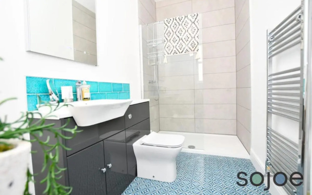 Stunning Victorian pub conversion apartment