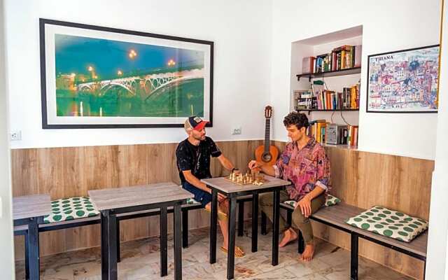 Triana Backpackers