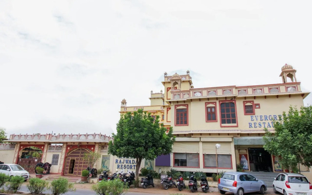Oyo 15214 Mahal Rajwada Resort