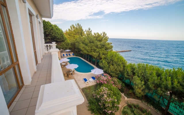 Вилла Дивный Мир Карасан