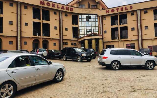 Mokland Hotel and Suites