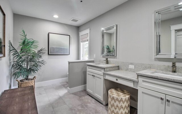 Pet-friendly Villa w/ Balcony in Bluffton!