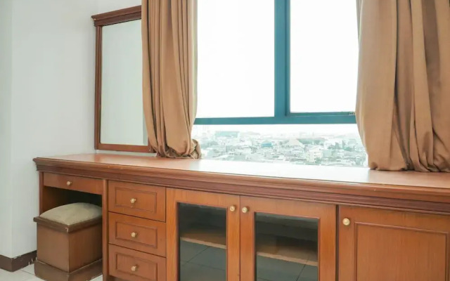 Spacious and Good 3BR Pangeran Jayakarta Apartment