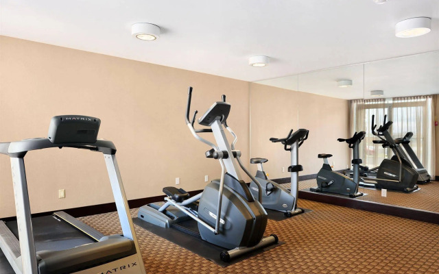 Comfort Inn & Conference Centre Toronto Airport