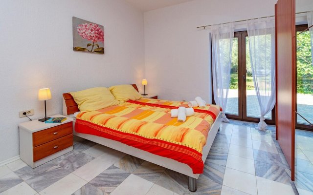 Awesome Home in Rovinj With Wifi and 6 Bedrooms