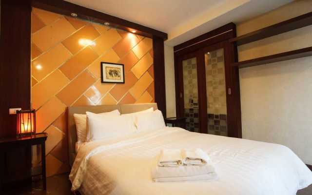 4C - 2 Bedroom Downtown Apartment With Shared Pool