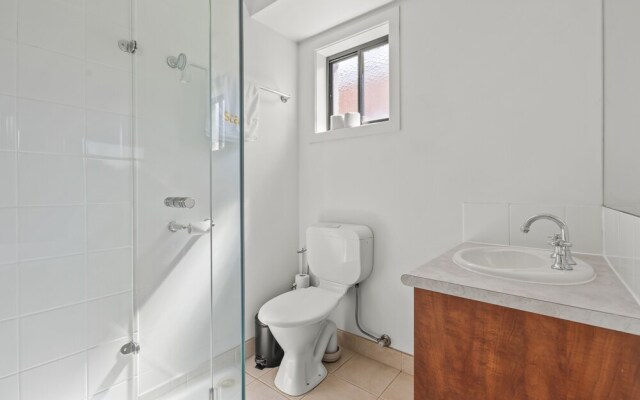 StayAU Stunning 4BRHouse Berwick
