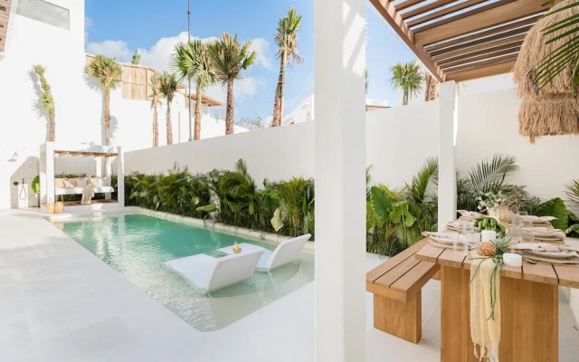 Mazari Luxury Villas