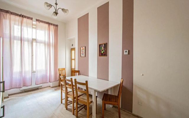 For celebrations spacious 3BDR apartment with balcony