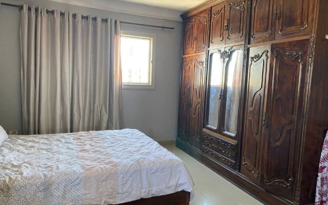 Females Only, Host Is Woman, City Center, Near All