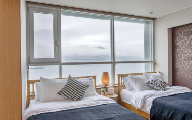 Mono House Busan Songdo Beach