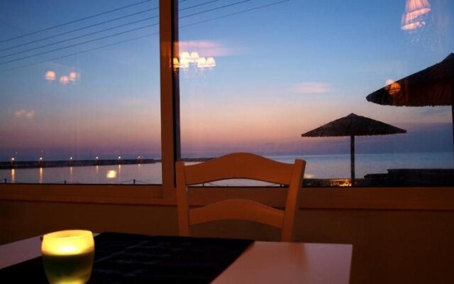 Kyparissia Blue Luxury Rooms & Suites
