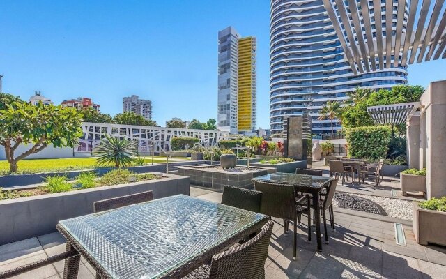The Oracle Broadbeach 906