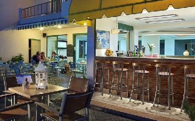 Bella Vista Hotel by Checkin