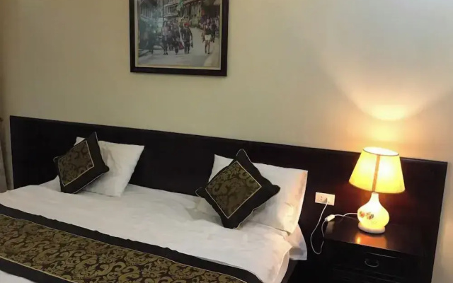 Hoà Bình Hotel LC - by BayLuxury