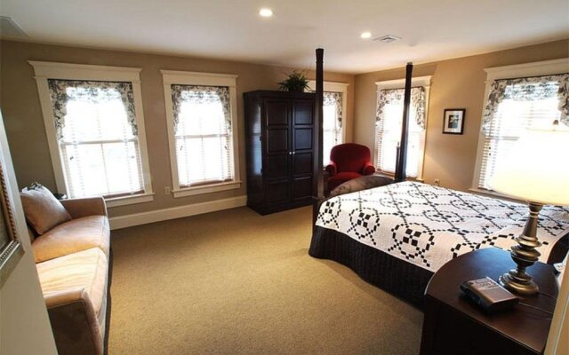 The Inn at Kitchen Kettle