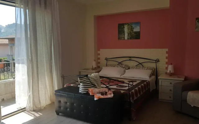 La Porta Dell'alcantara