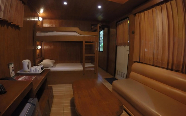 Taman Safari Lodge