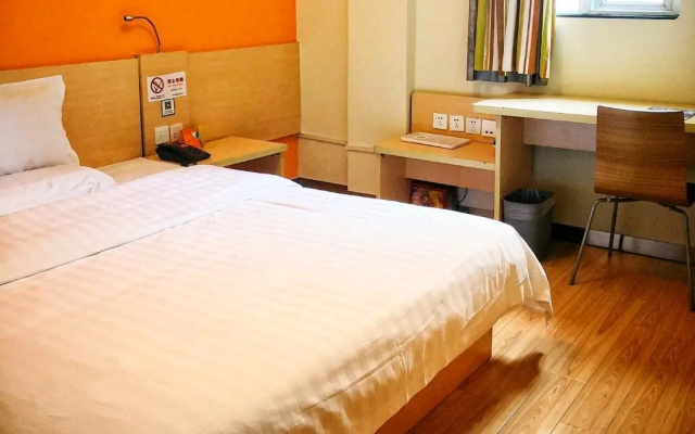 7 Days Inn Shanghai Daning International Yanchang Road Subway Station Branch – Guest Rooms – Shanghai