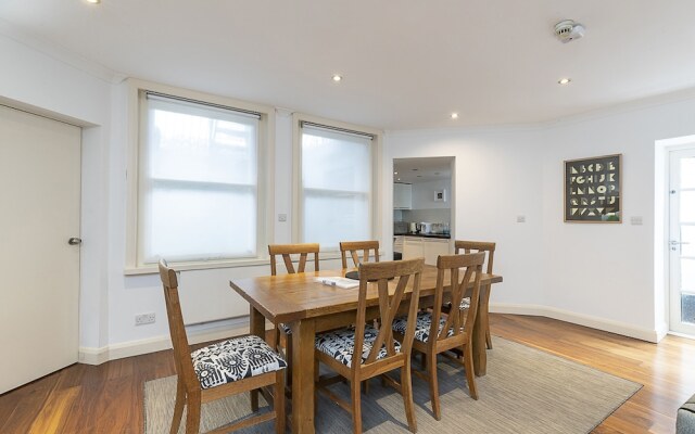 Charm 2BR South Kensington Flat Near Gloucester Rd