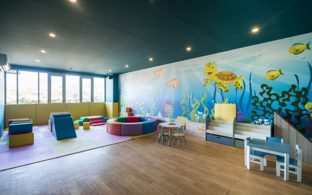 Sea view studio at Oceana by Lofty