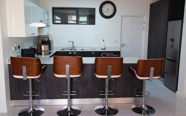 2BR-2BA - Rivonia Residence 1