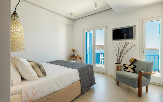 Bluetopia Suites