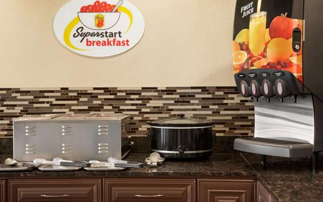 Super 8 by Wyndham Gulfport Biloxi Airport