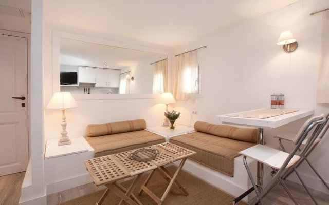 Lovely 1-bed Penthouse in Lesseps