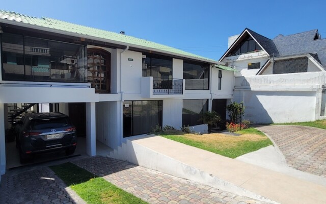 Altamira Apartsuites