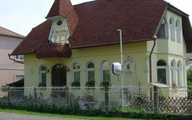 Múzeum Panzió