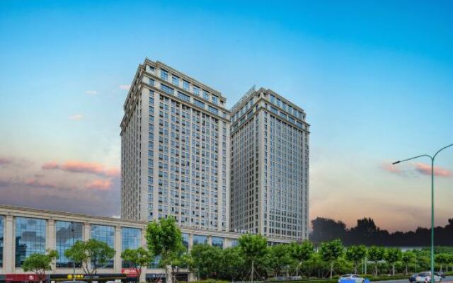 Dragon Dream Hiotel