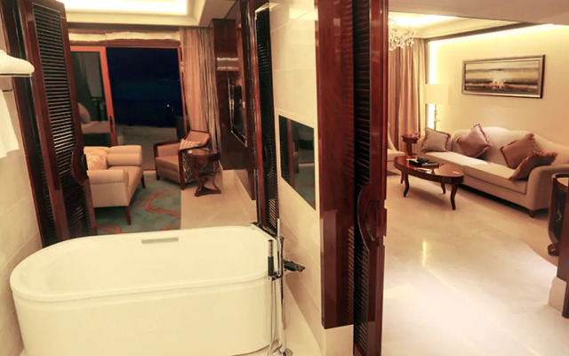 Sheraton Sanya Bay Resort