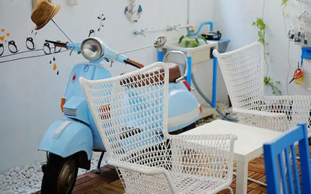 Greece Hand For Hualien