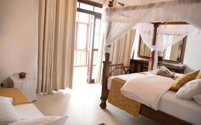 Scarlet White Resort