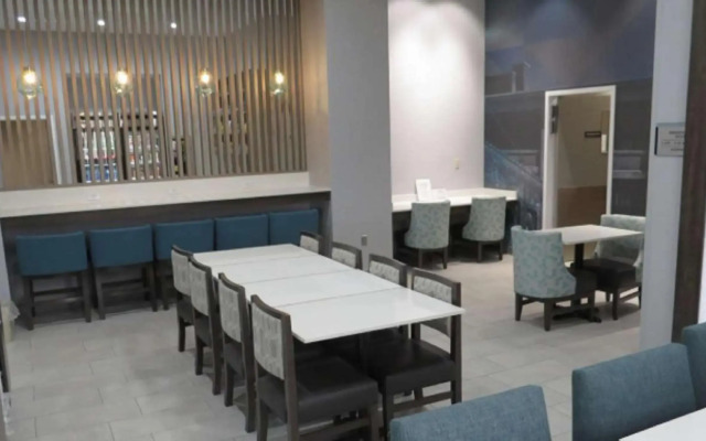 Best Western Plus Wilkes Barre-Scranton Airport Hotel