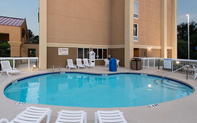 Best Western Plus Lexington Inn