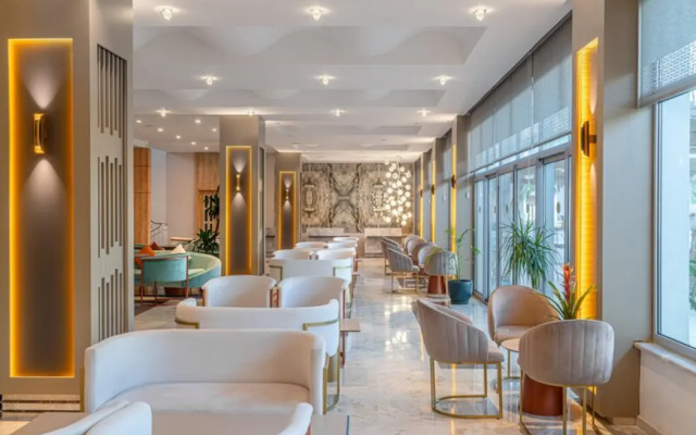 Side Story Resort & Spa