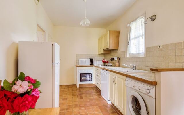 The Awning Housecosy Holiday Home in Rustrel With Swimming Pool