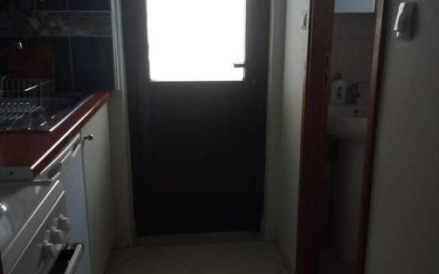 Awesome studio, 5 mins to beach, cafe, old town