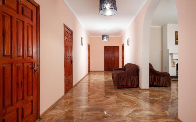 Lita Guest House