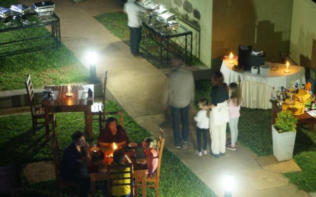 Hotel Athgira