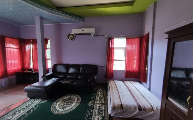OYO 90633 Graha Dirham Homestay