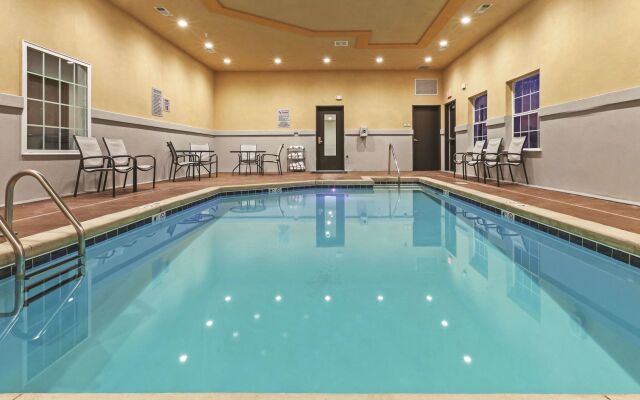 Comfort Inn & Suites