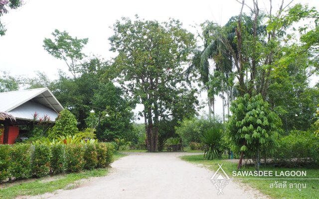 Sawasdee Lagoon Camping Resort