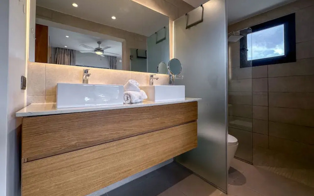 Fantastic new Golf View Apartment
