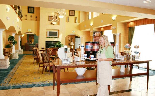 Hampton Inn & Suites Albuquerque-Coors Road