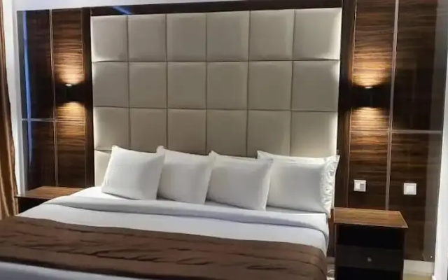 Presken Hotel Reliance